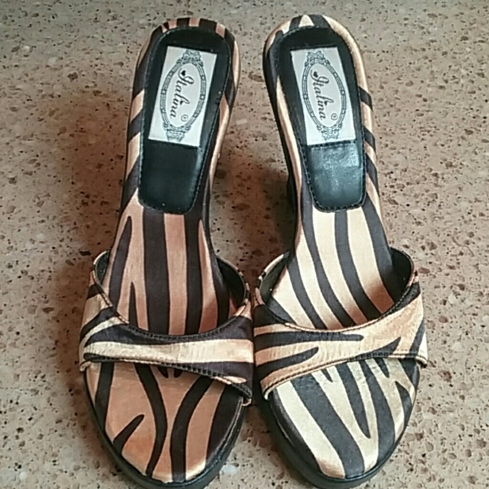 New Italina wedge slip on heels size 6.5